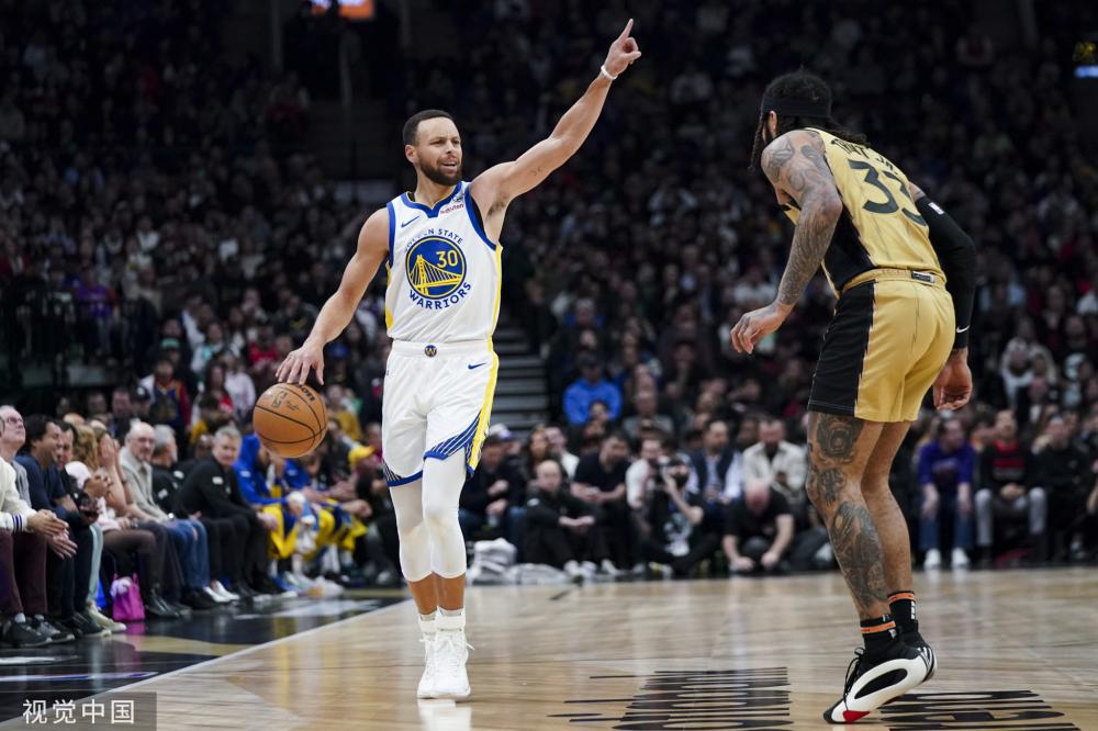 队的人员短 队的人员短